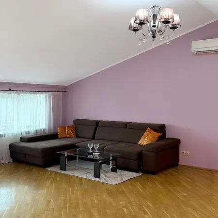 Duplex On Main Square Апартаменти *
