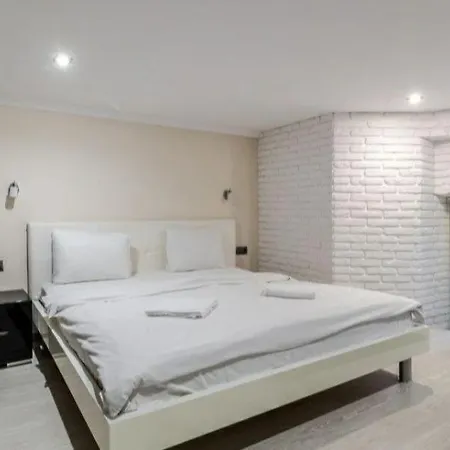Апартаменти Duplex On Fredra Street Львів