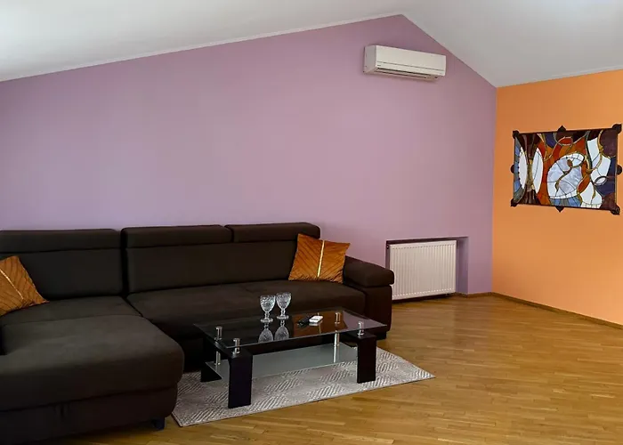 Duplex On Fredra Street Apartamento